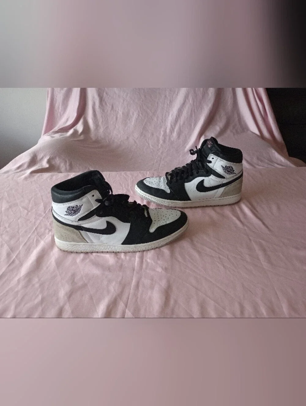 Air Jordan 1 Retro High OG White/black Lightly Used Size 12